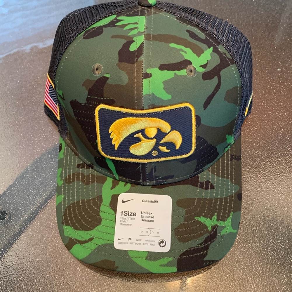 Nike Iowa hat. New. One size fit with a snap back.